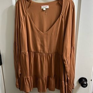 BNWOT Andree by Unit Rust Tiered Balloon Sleeve Blouse
